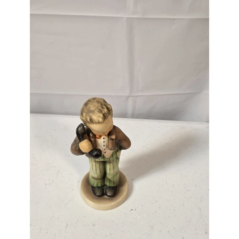 Vintage Goebel Hummel #124 “Hello” Figurine TMK-3 Stylized Bee 6” W Germany